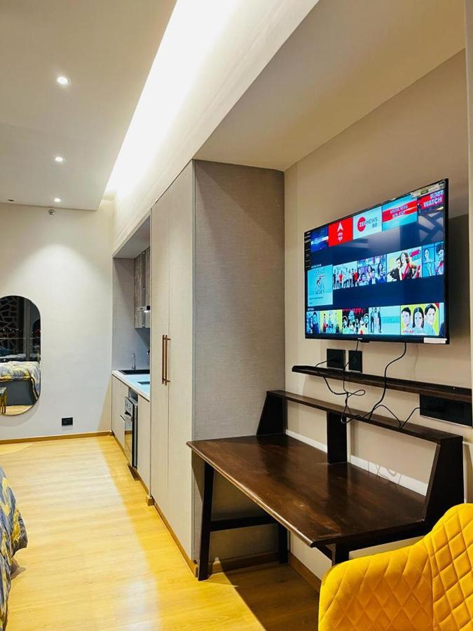 Luxe Apartment By Hey Studio'S Ghaziabad Extérieur photo